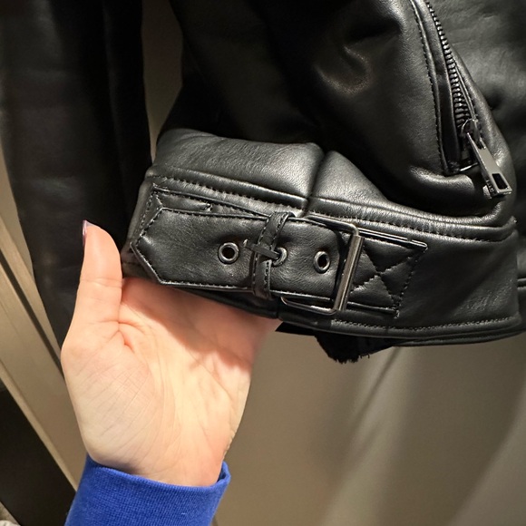 Zara faux fur moto jacket - Picture 3 of 5